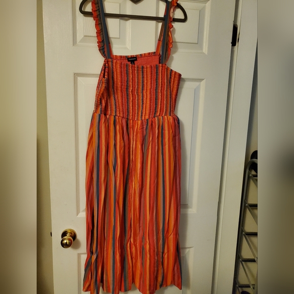 Gorgeous striped summer dress - Picture 1 of 4